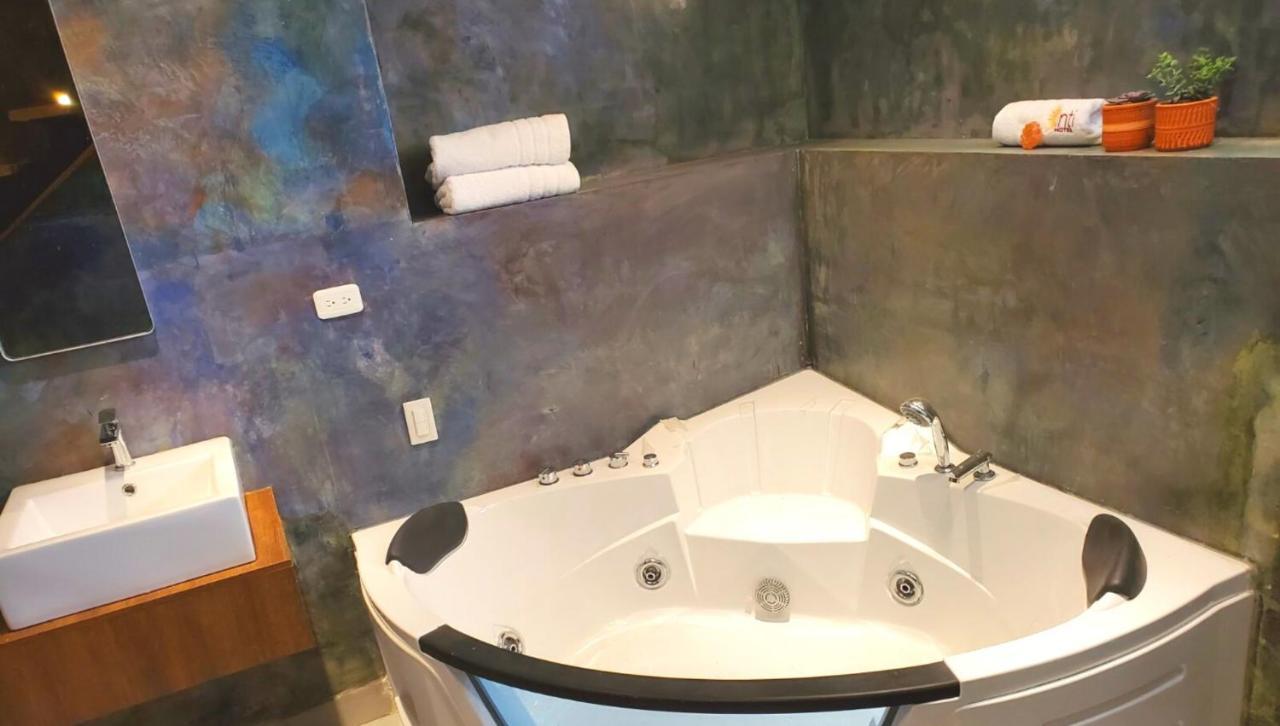 Hotel Inti Кито Экстерьер фото